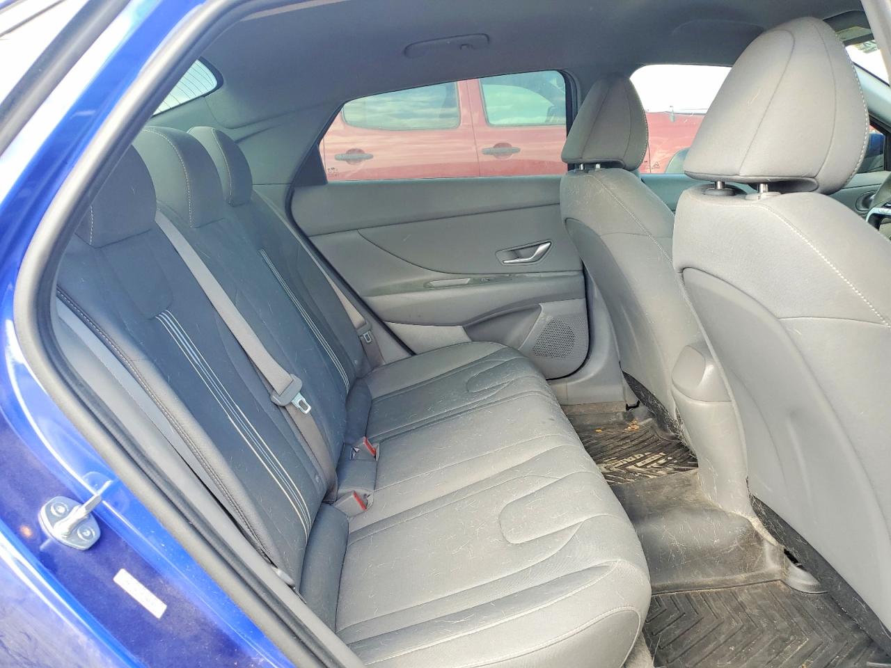 2023 HYUNDAI ELANTRA SEL photo 10