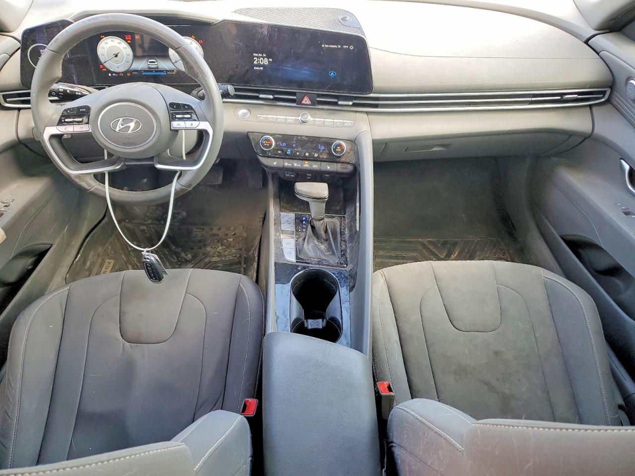 2023 HYUNDAI ELANTRA SEL photo 8