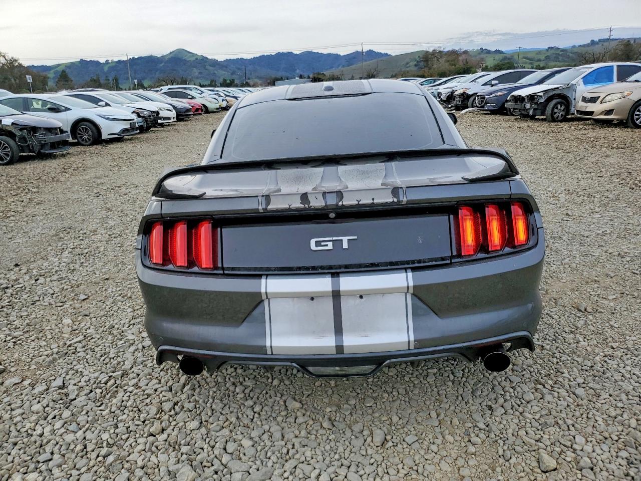 2017 FORD MUSTANG GT photo 6