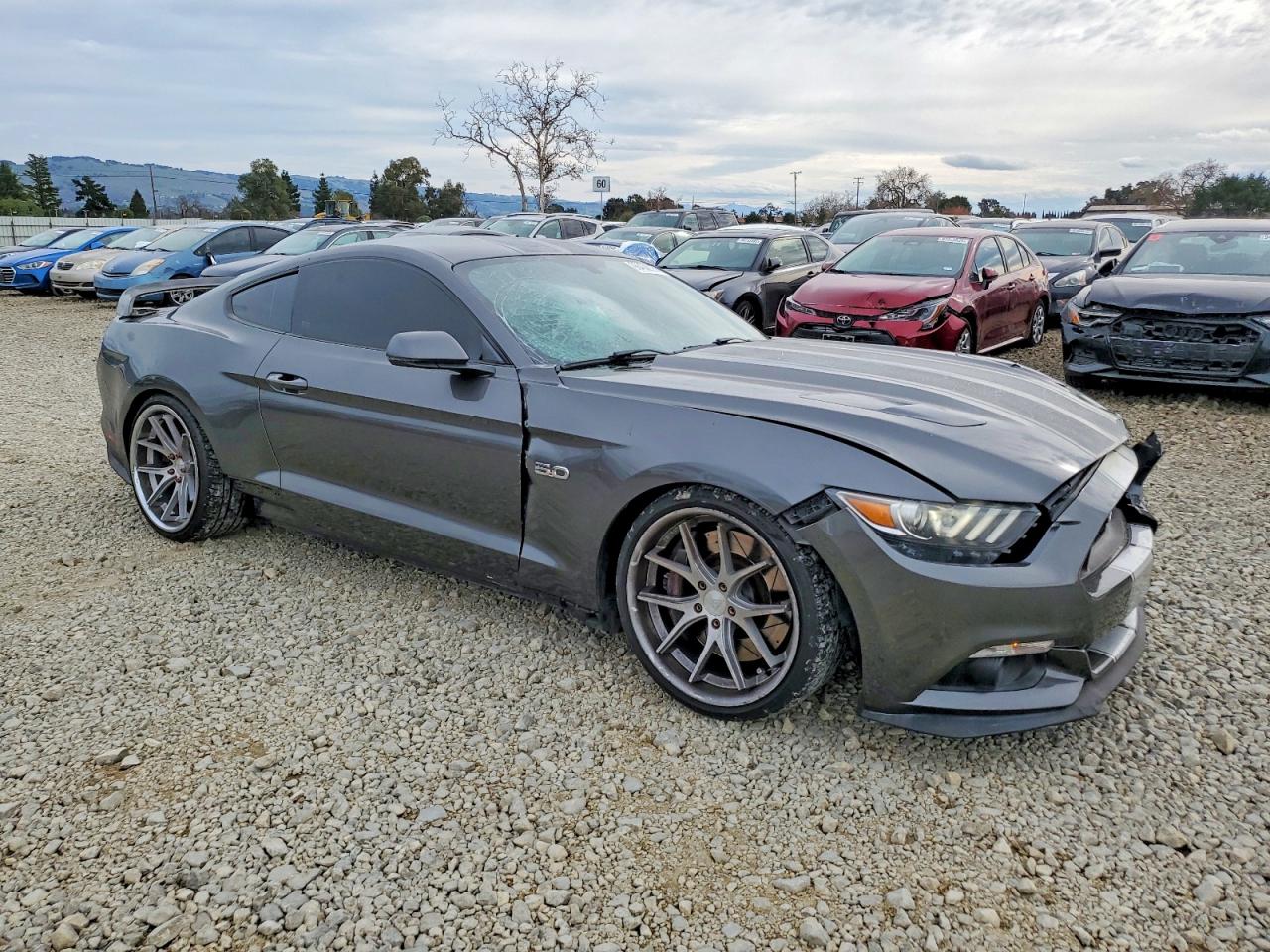 2017 FORD MUSTANG GT photo 4