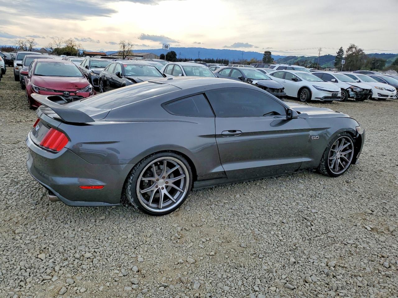 2017 FORD MUSTANG GT photo 3