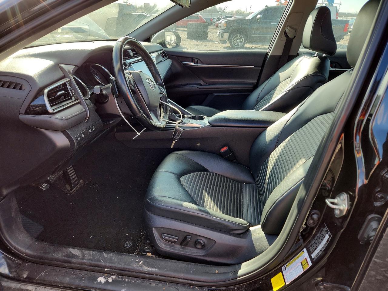 2020 TOYOTA CAMRY SE photo 7