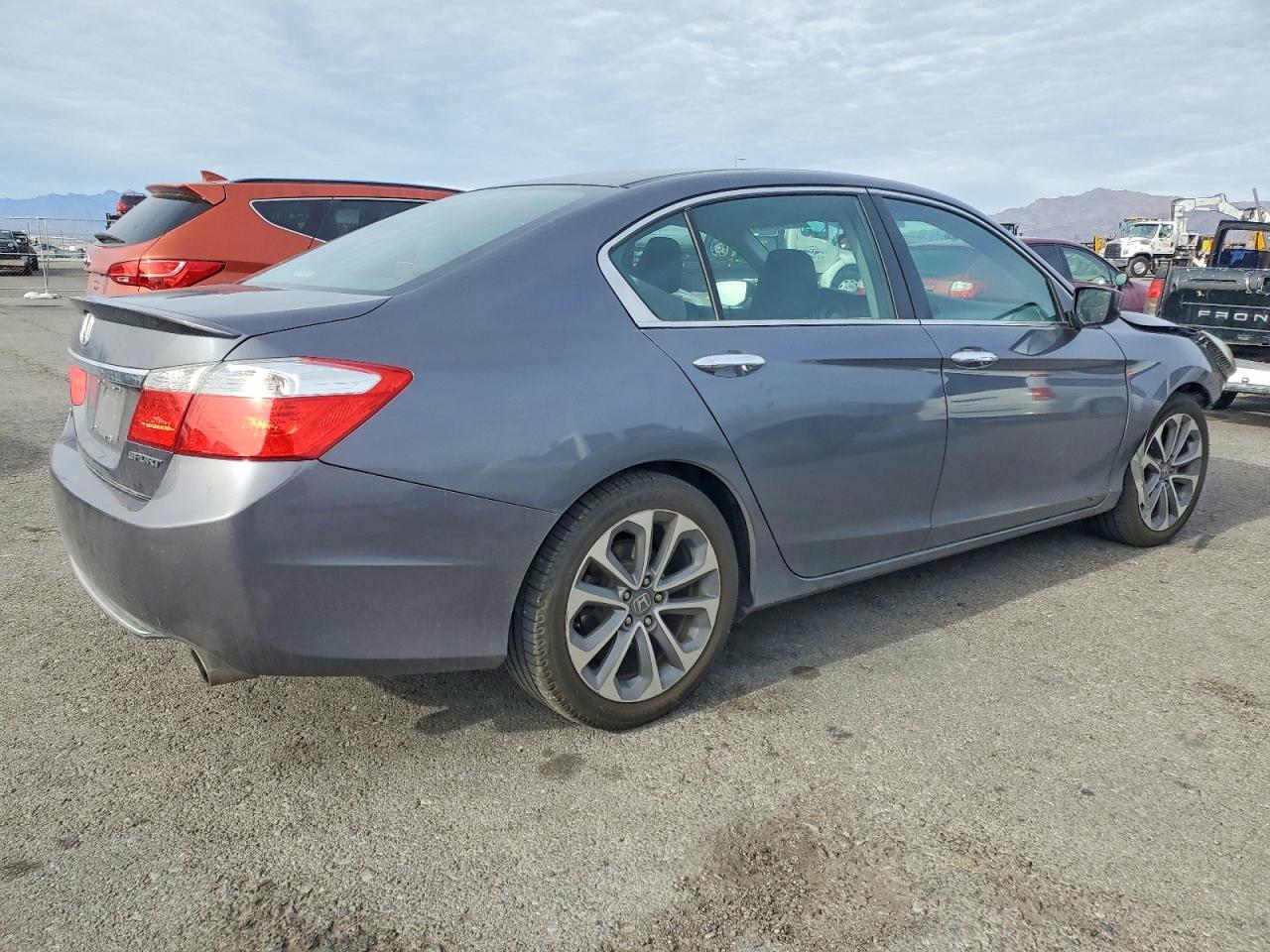 2013 HONDA ACCORD SPORT photo 3