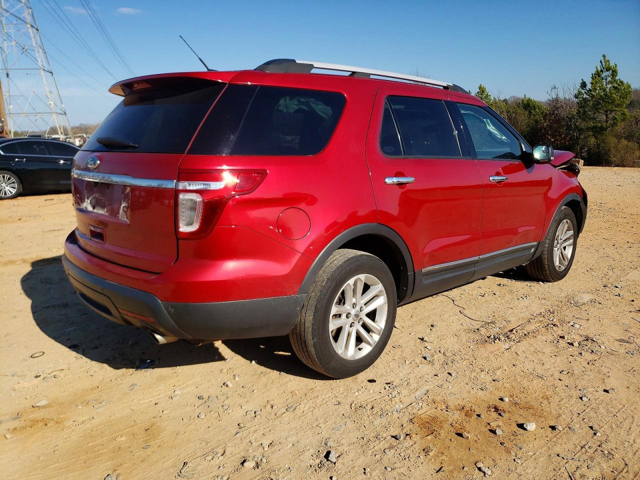 2011 FORD EXPLORER XLT photo 3