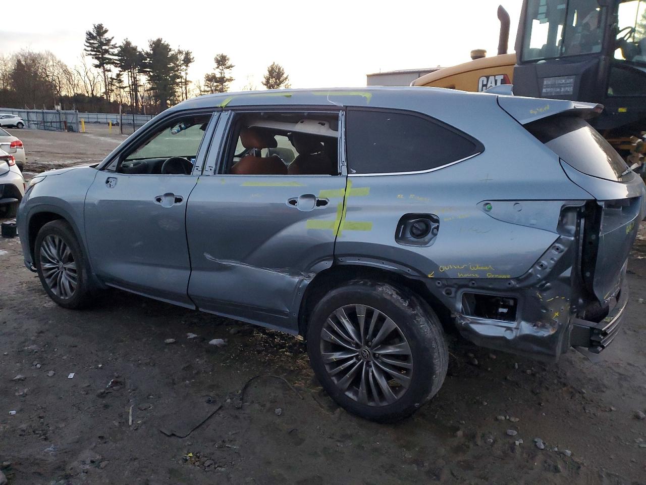 2021 TOYOTA HIGHLANDER PLATINUM photo 2