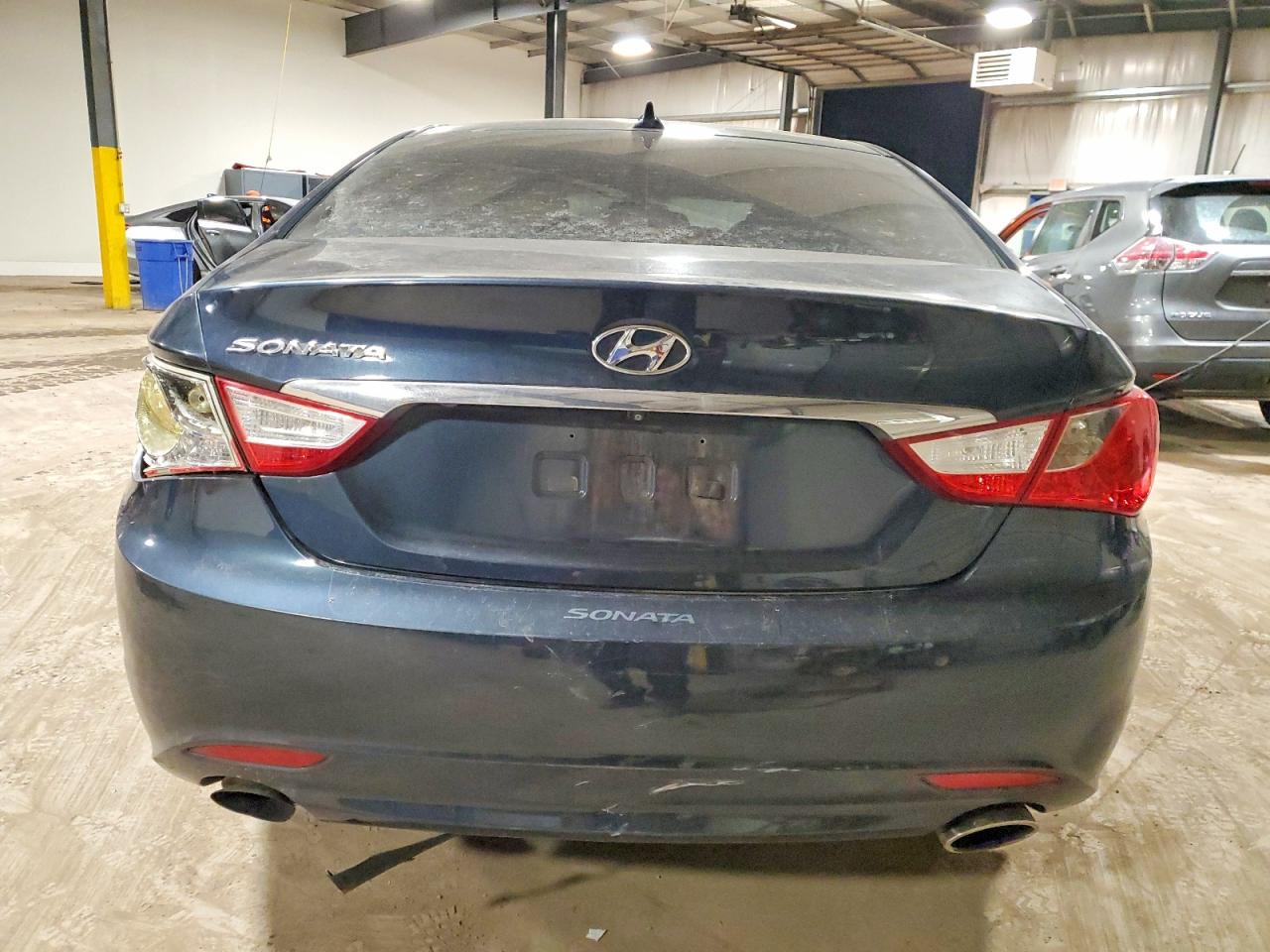 2012 HYUNDAI SONATA SE photo 6