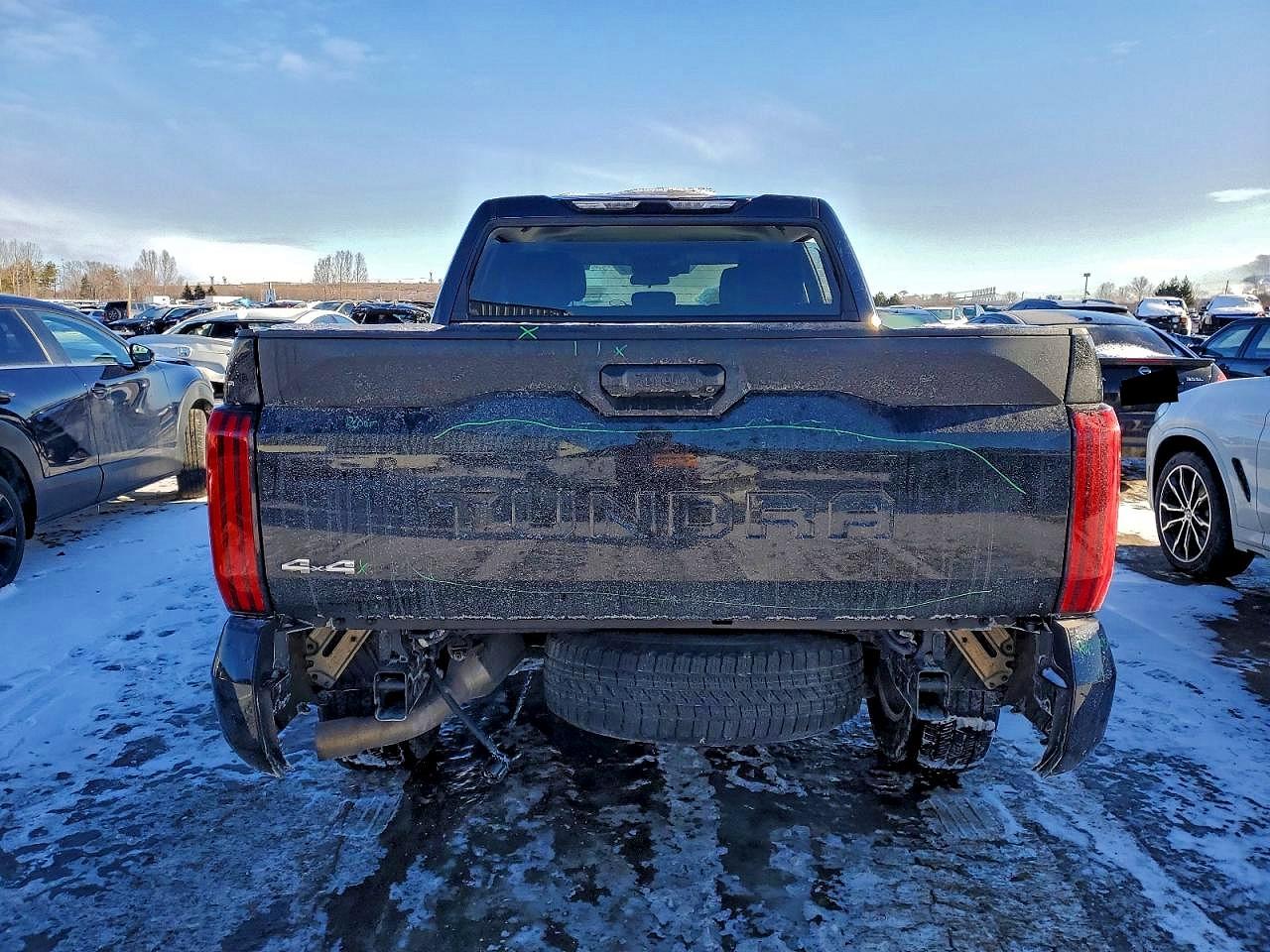 2024 TOYOTA TUNDRA CREWMAX SR photo 16