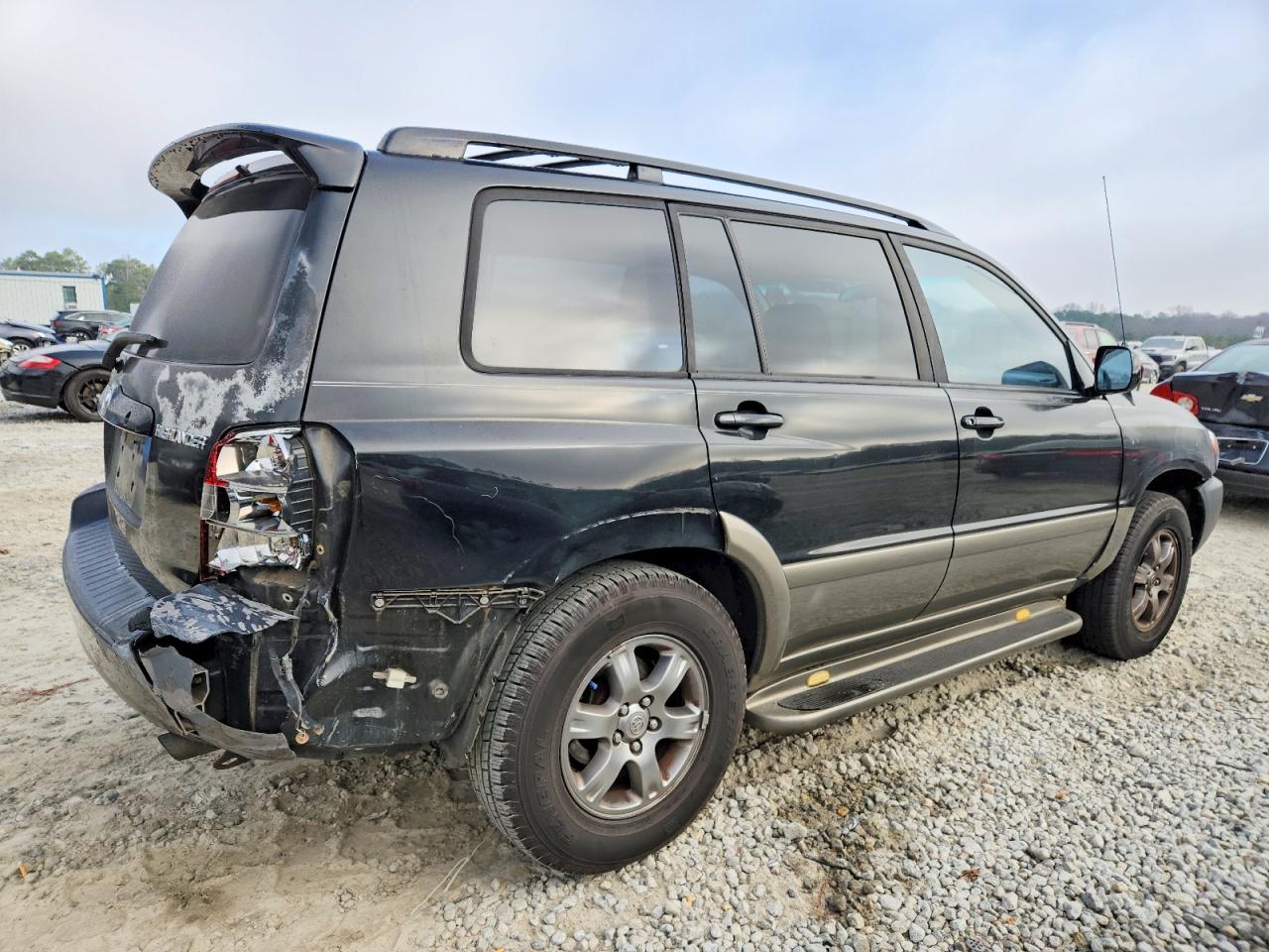 2004 TOYOTA HIGHLANDER BASE photo 3