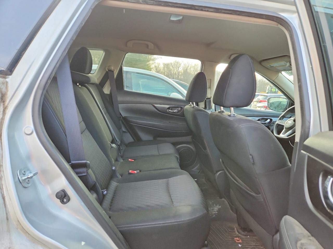 2017 NISSAN ROGUE S photo 11