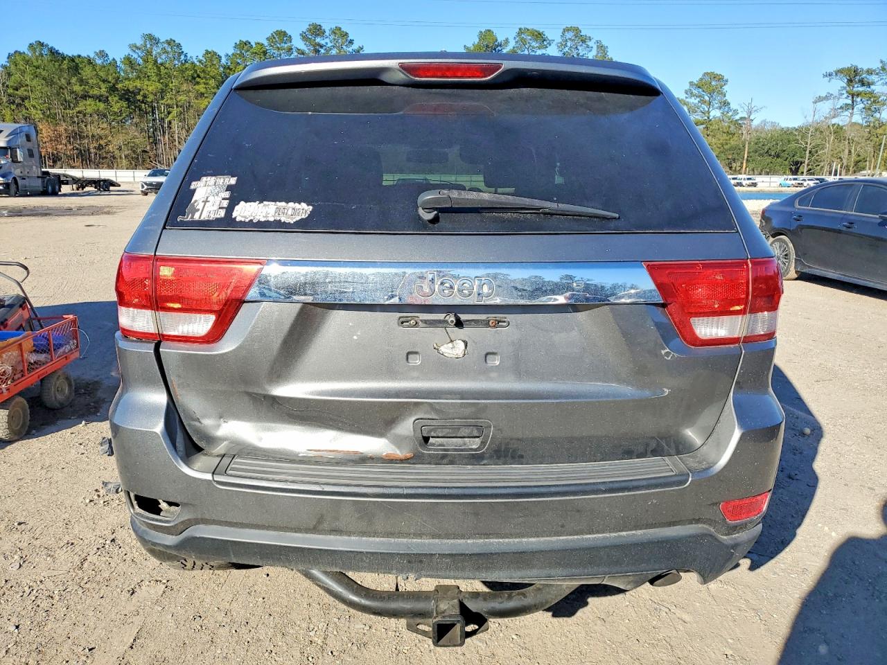 2012 JEEP GRAND CHEROKEE LAREDO photo 11