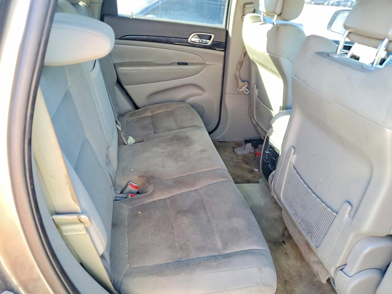 2012 JEEP GRAND CHEROKEE LAREDO photo 19