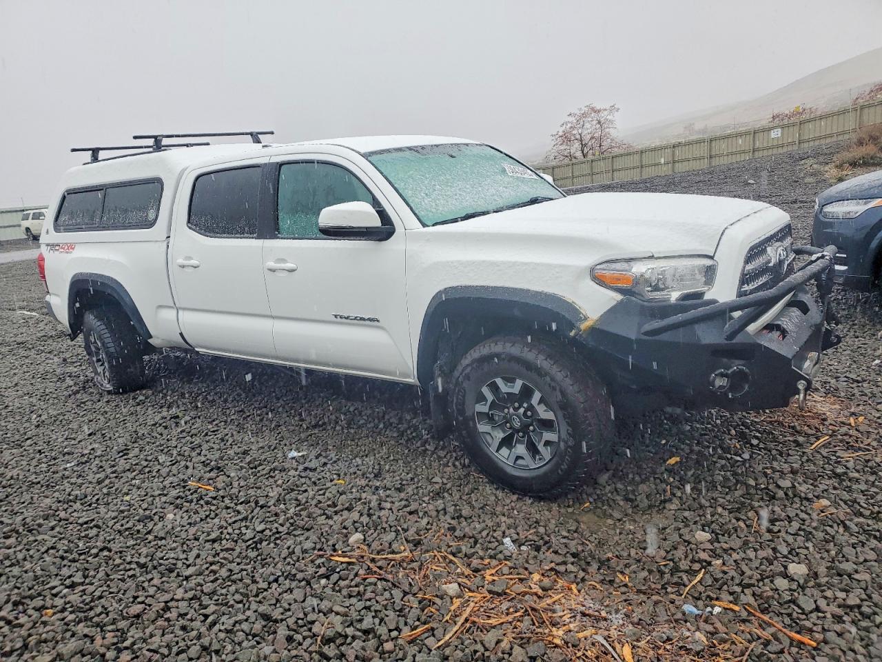 2017 TOYOTA TACOMA DOUBLE CAB photo 4