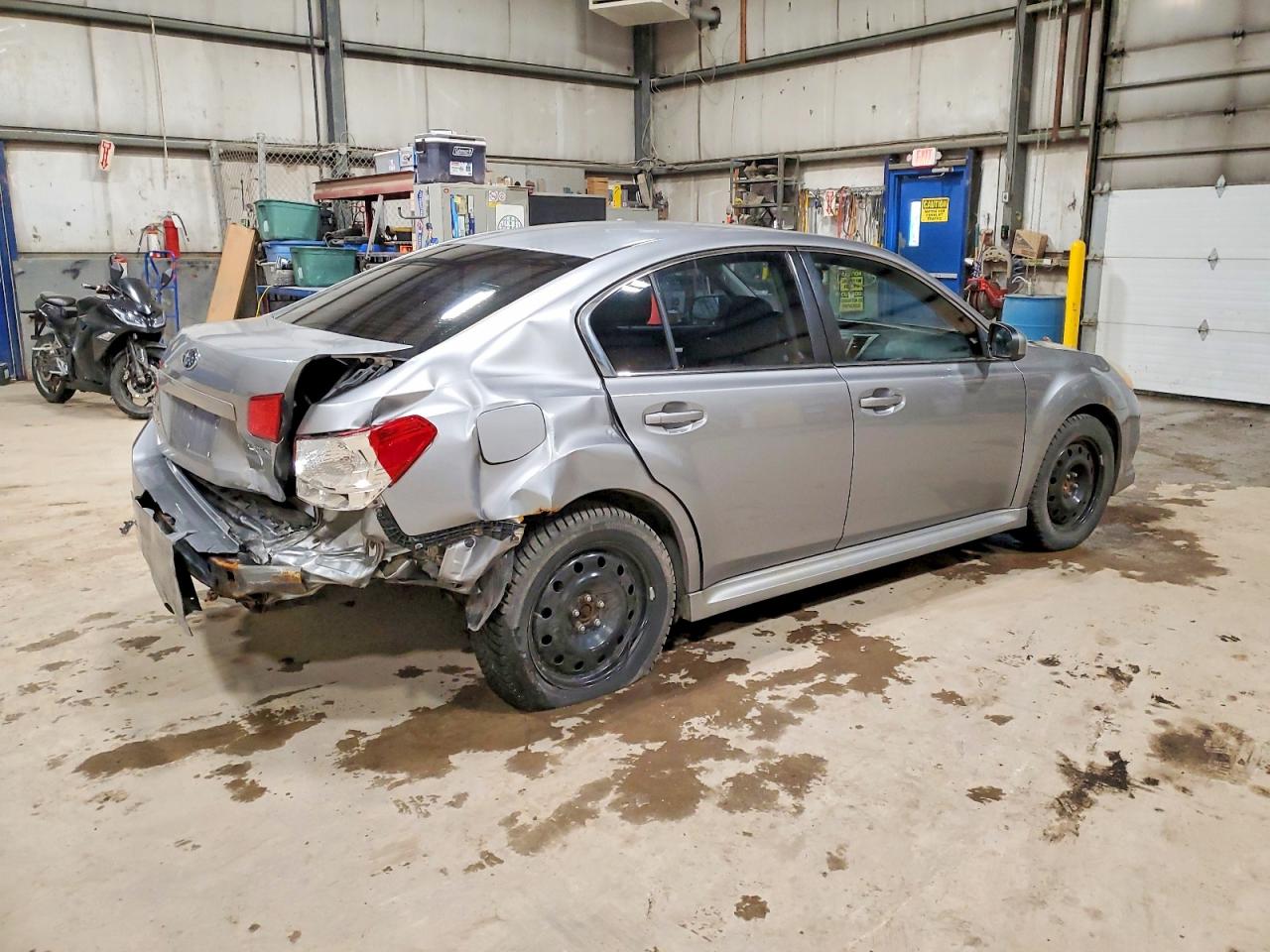 2011 SUBARU LEGACY 2.5I photo 3