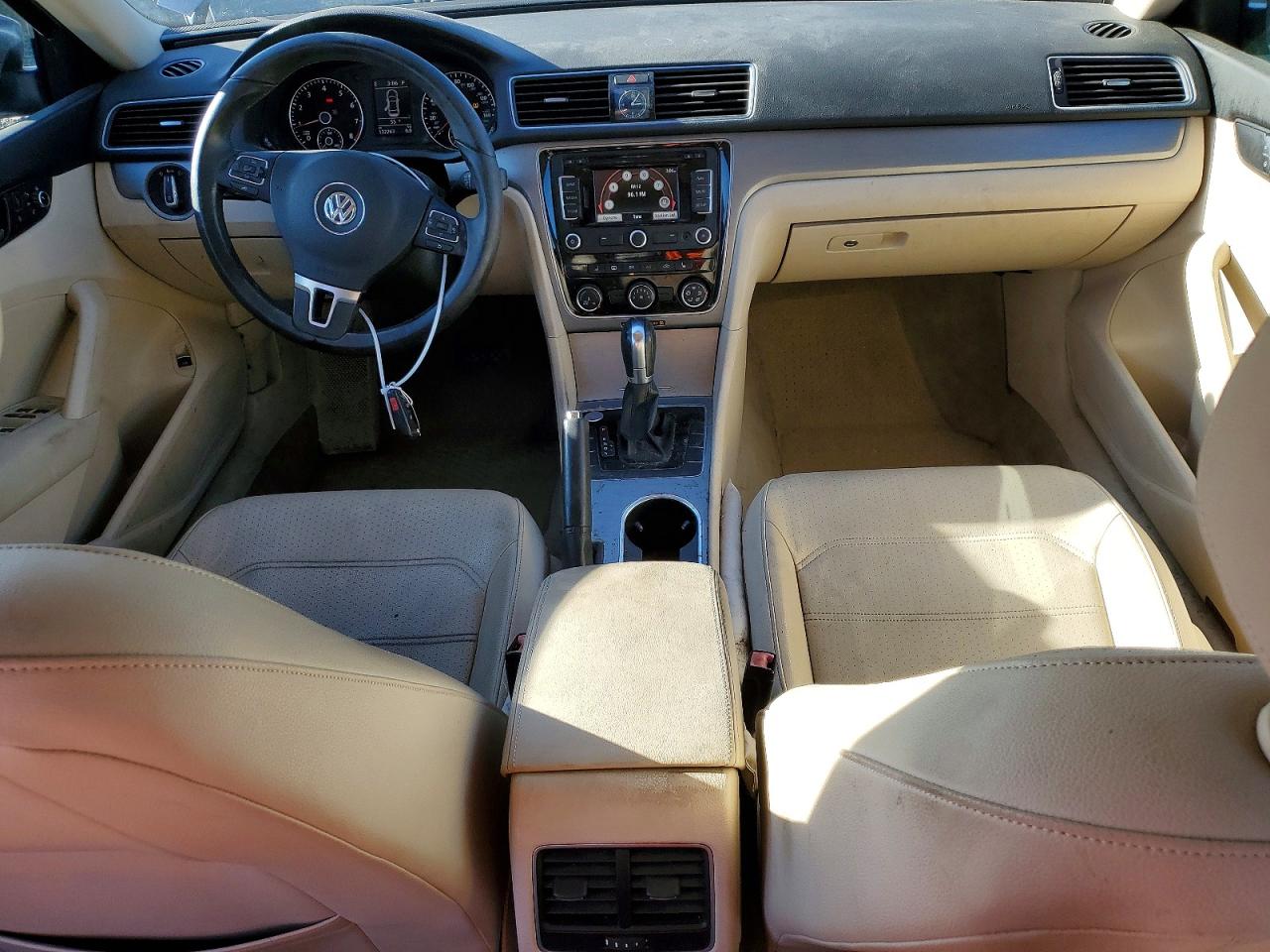 2014 VOLKSWAGEN PASSAT SE photo 8
