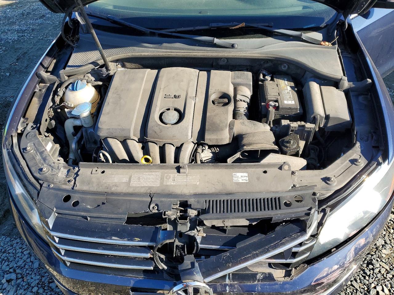 2014 VOLKSWAGEN PASSAT SE photo 11