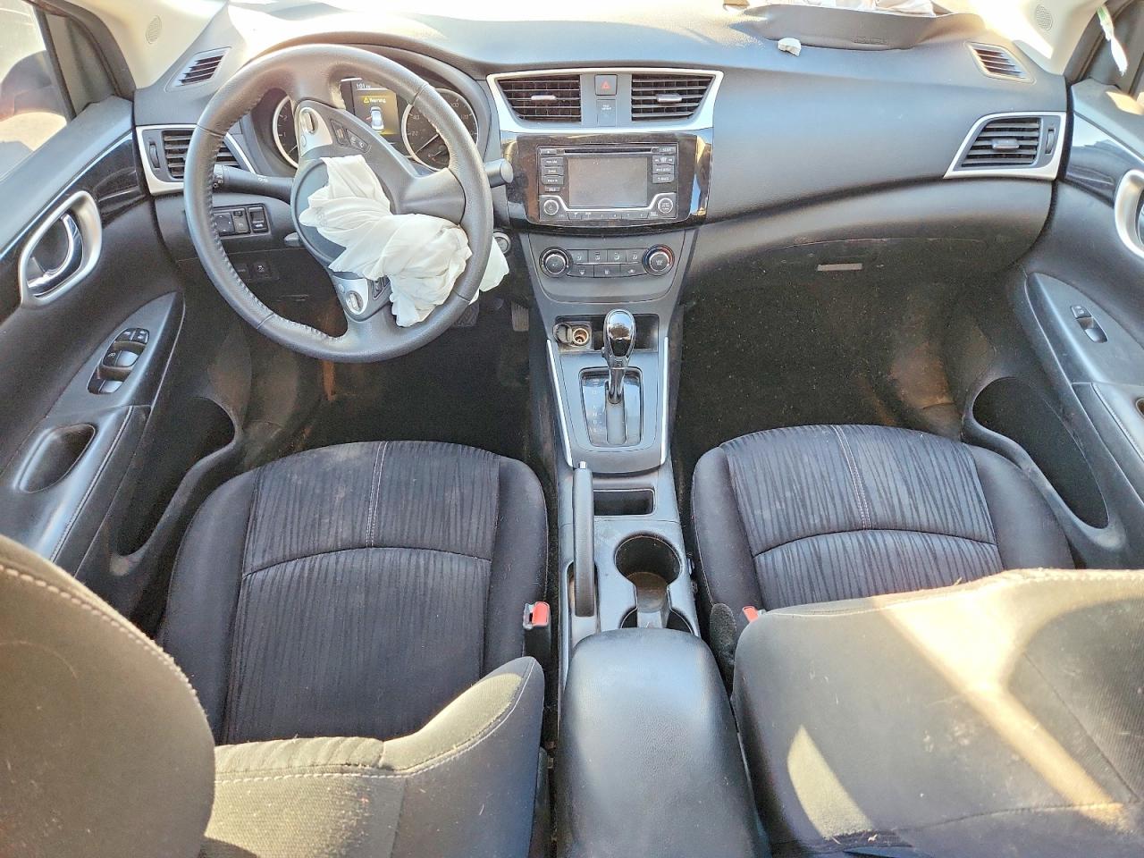 2017 NISSAN SENTRA S photo 8