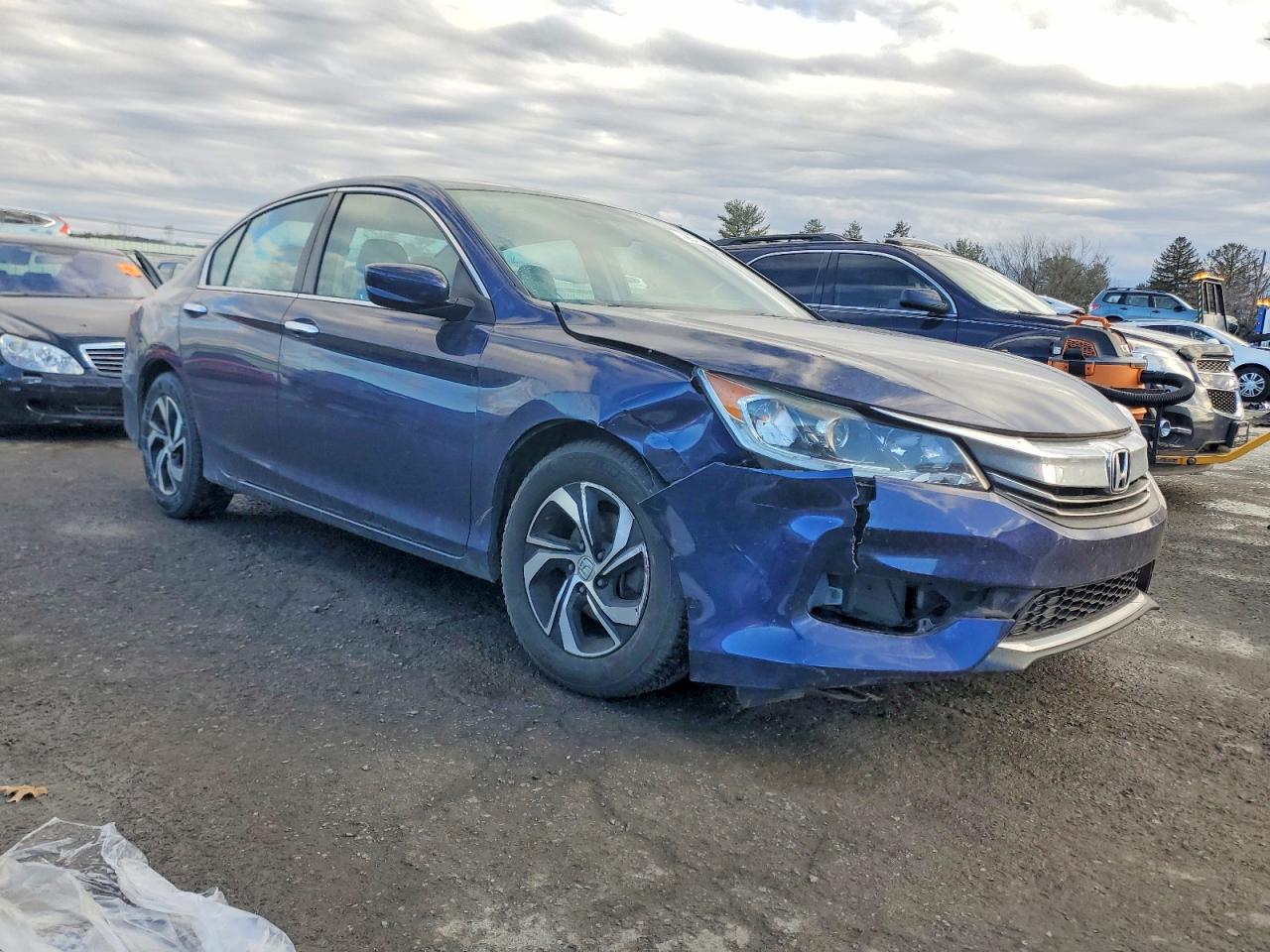2016 HONDA ACCORD LX photo 4