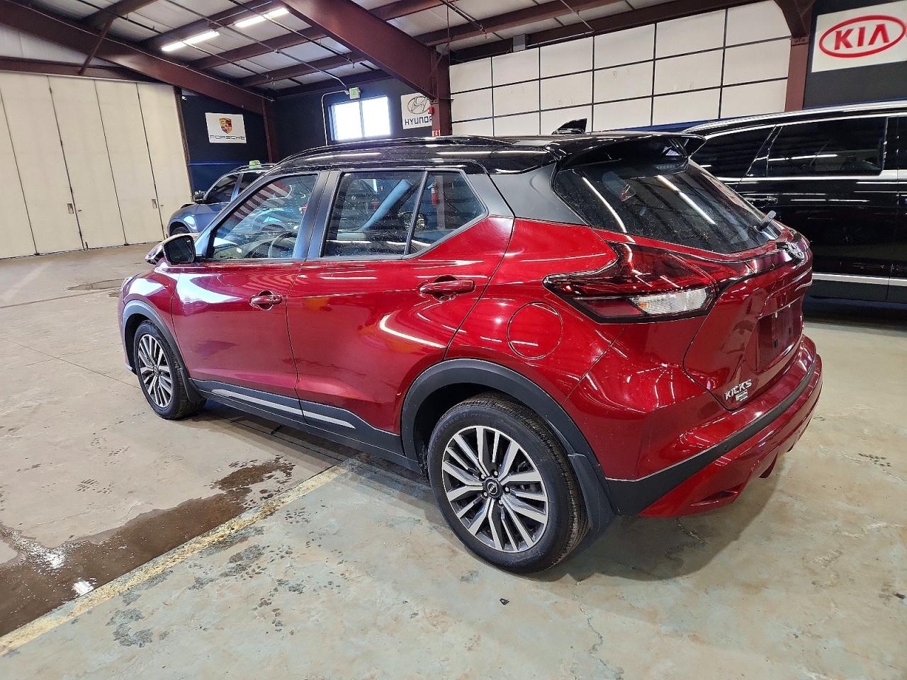 2023 NISSAN KICKS SR photo 2