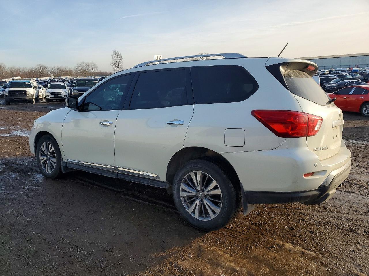 2017 NISSAN PATHFINDER S photo 2