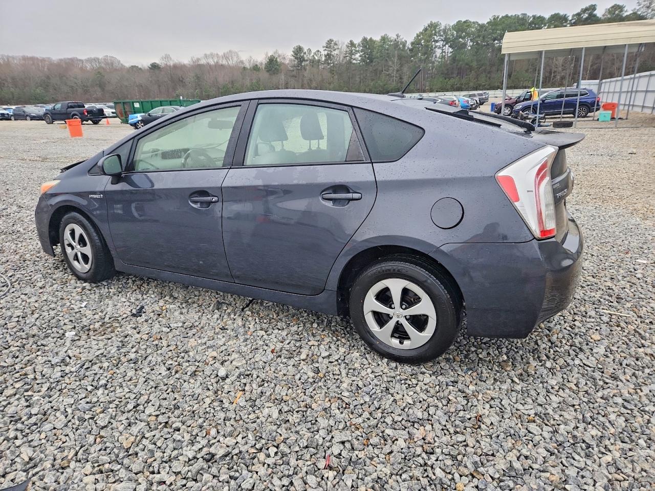 2013 TOYOTA PRIUS photo 2