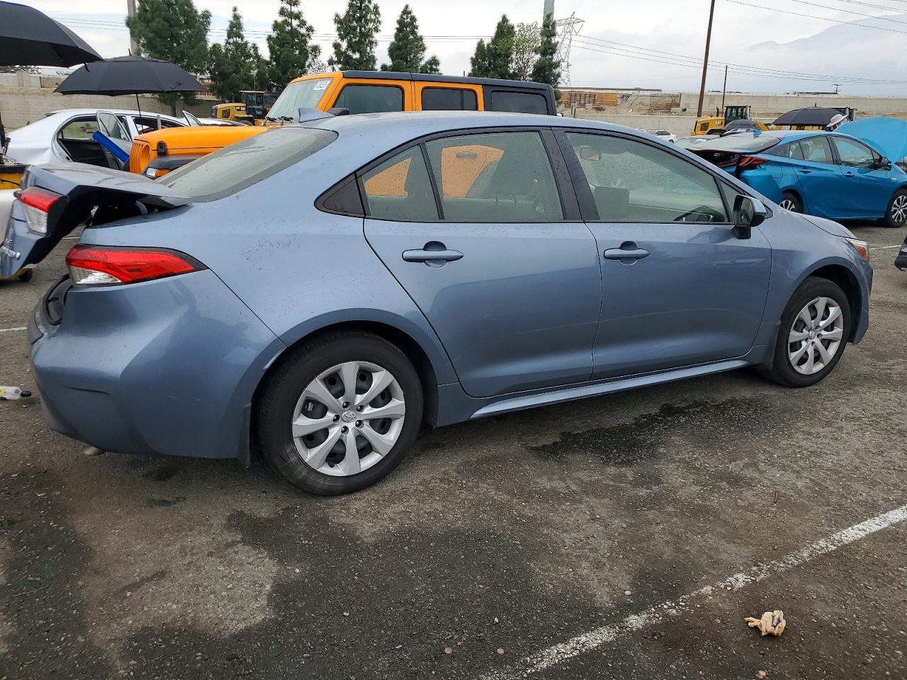 2023 TOYOTA COROLLA LE photo 3