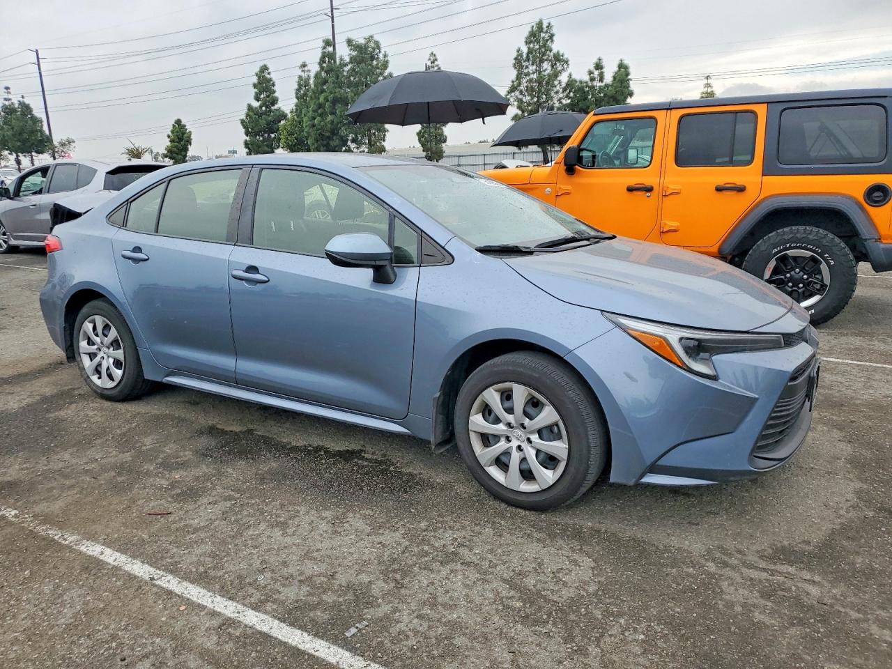 2023 TOYOTA COROLLA LE photo 4