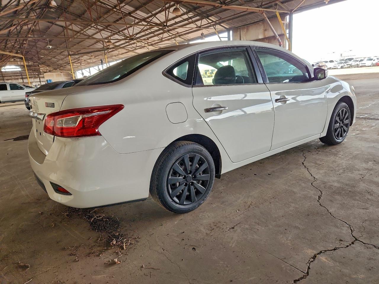 2017 NISSAN SENTRA S photo 5