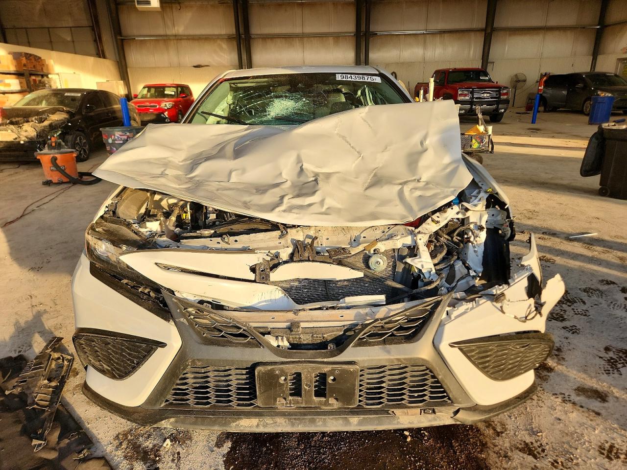 2022 TOYOTA CAMRY SE photo 5