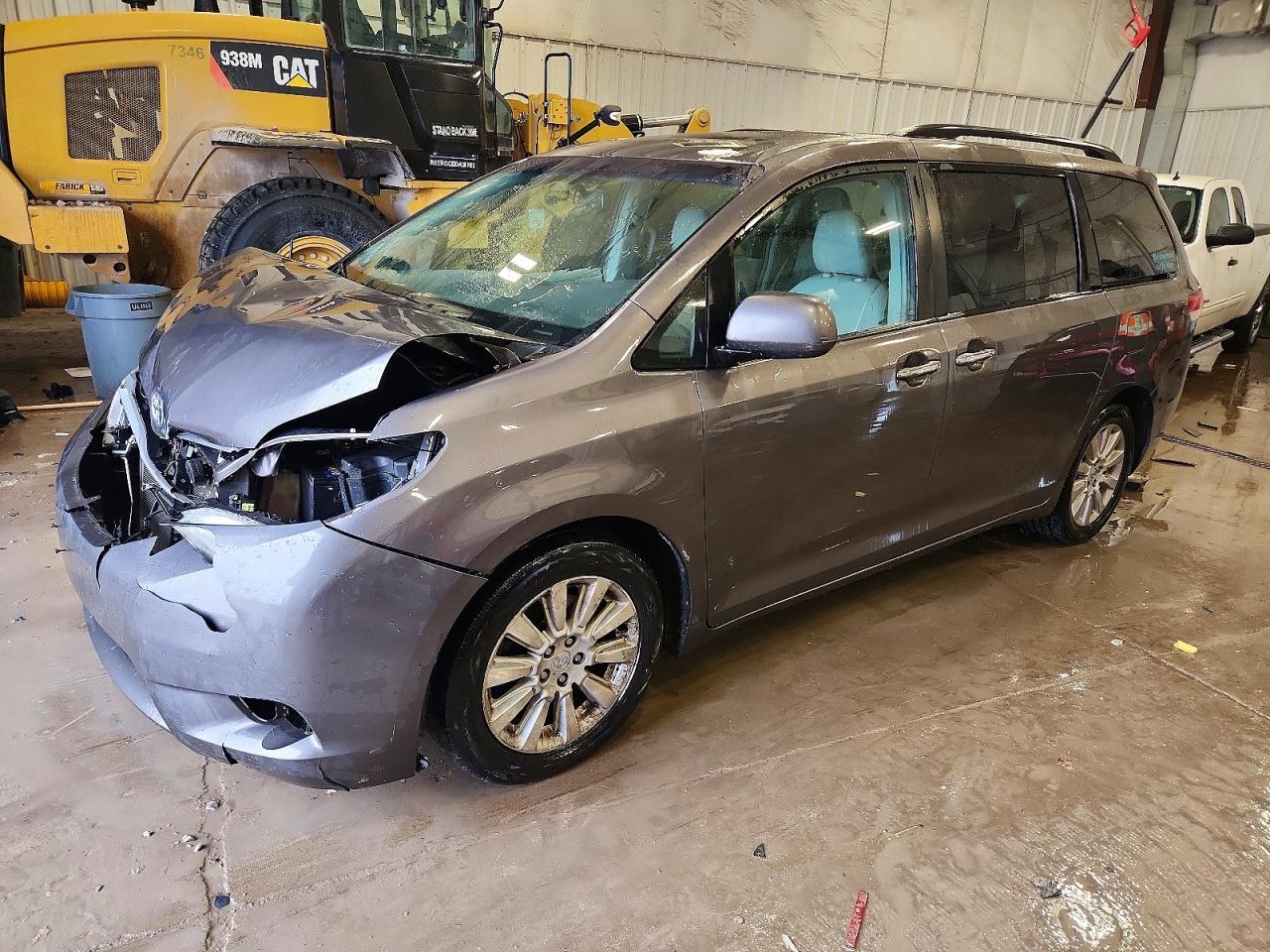 2013 TOYOTA SIENNA