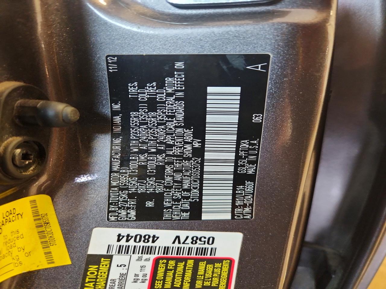 2013 TOYOTA SIENNA XLE photo 25