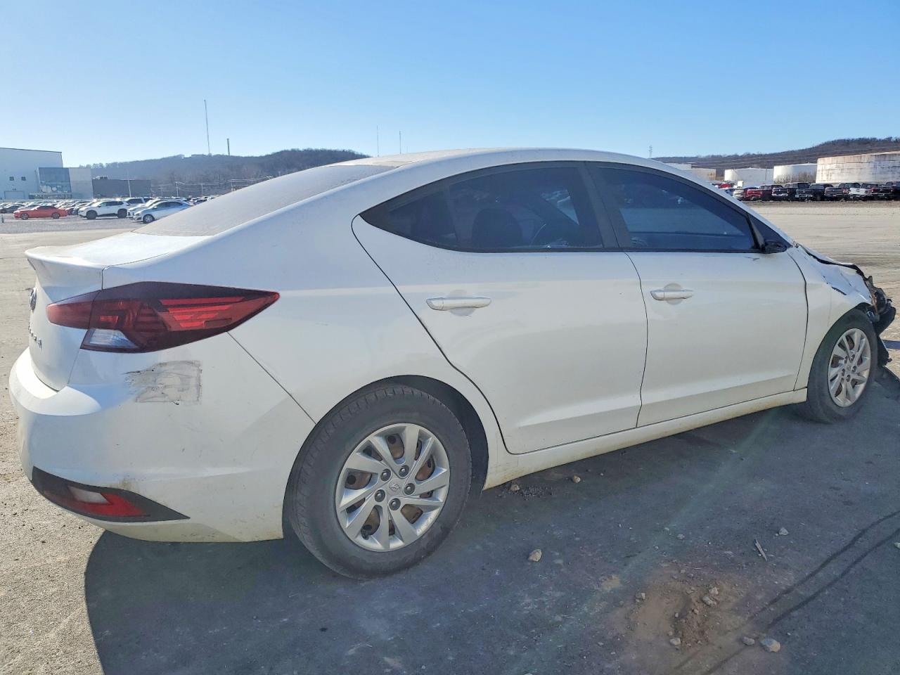 2019 HYUNDAI ELANTRA SE photo 3