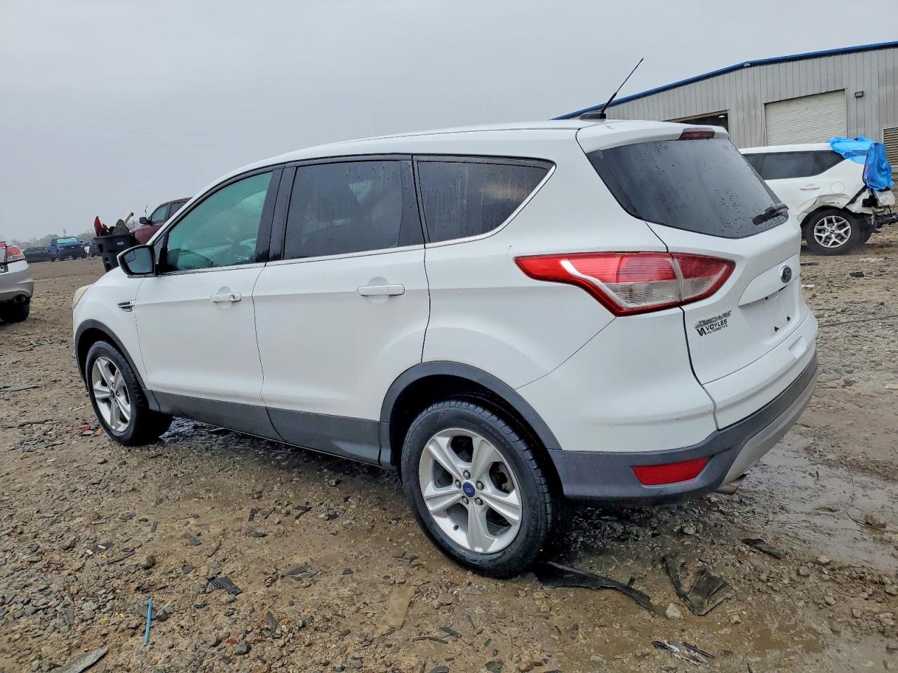 2015 FORD ESCAPE photo 2