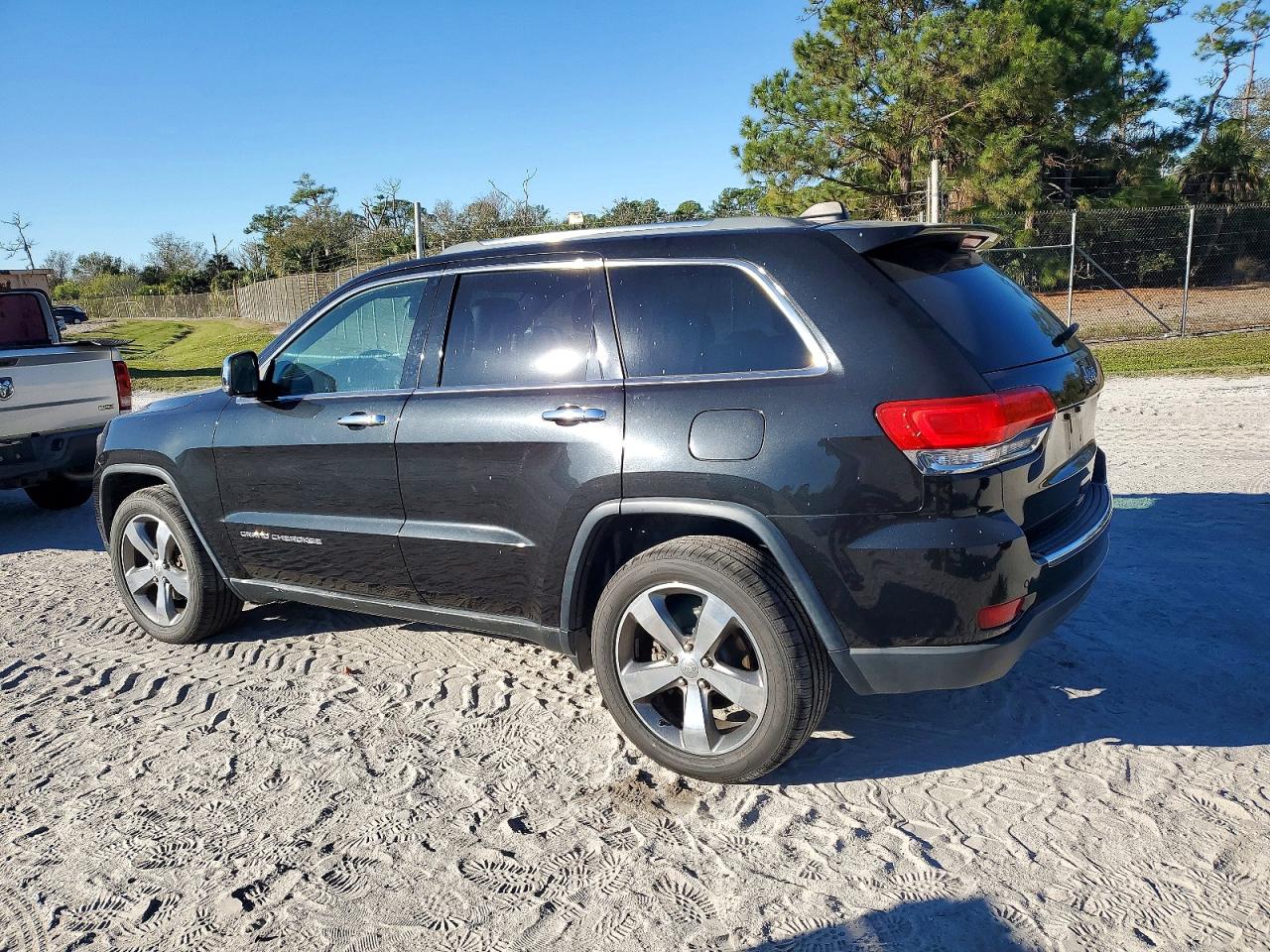 2016 JEEP GRAND CHEROKEE LIMITED photo 2