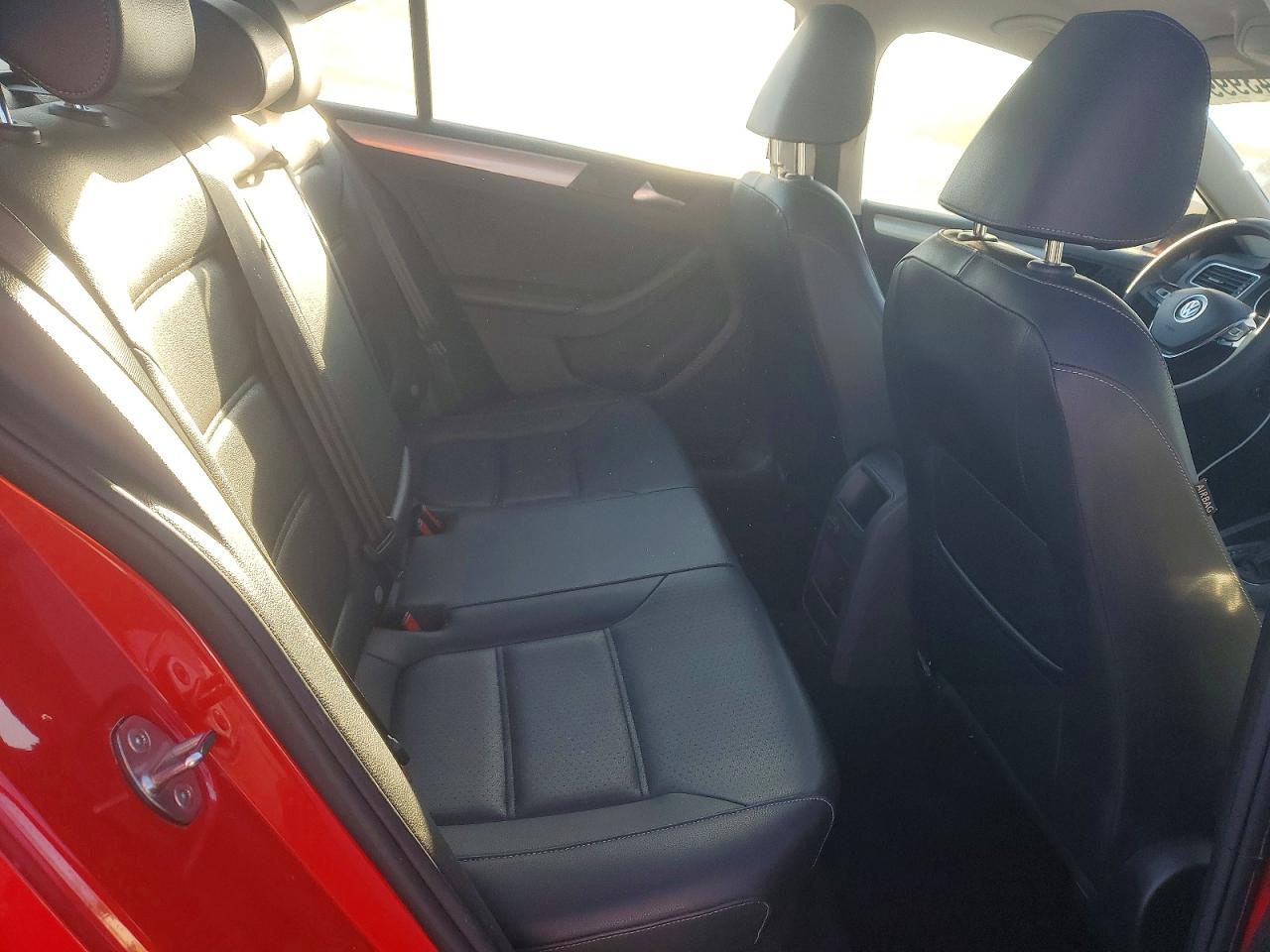 2018 VOLKSWAGEN JETTA SE photo 19