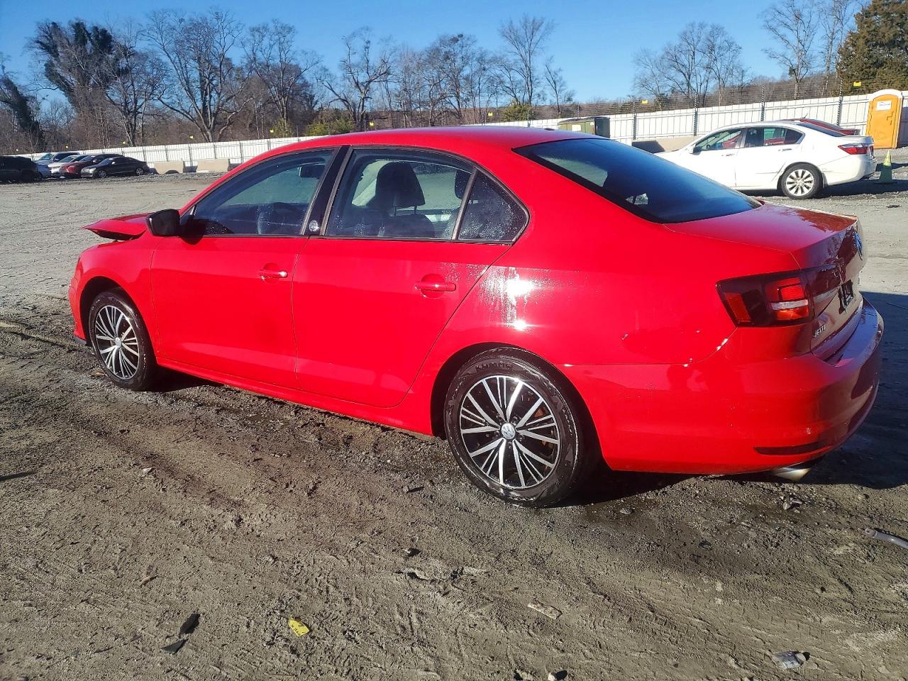 2018 VOLKSWAGEN JETTA SE photo 3
