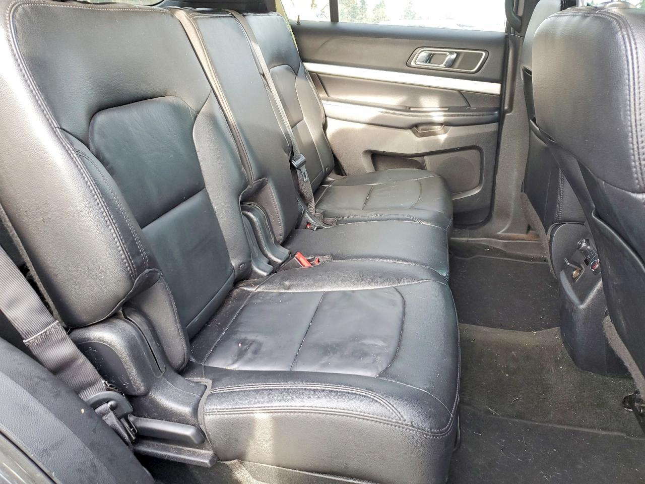 2016 FORD EXPLORER XLT photo 11