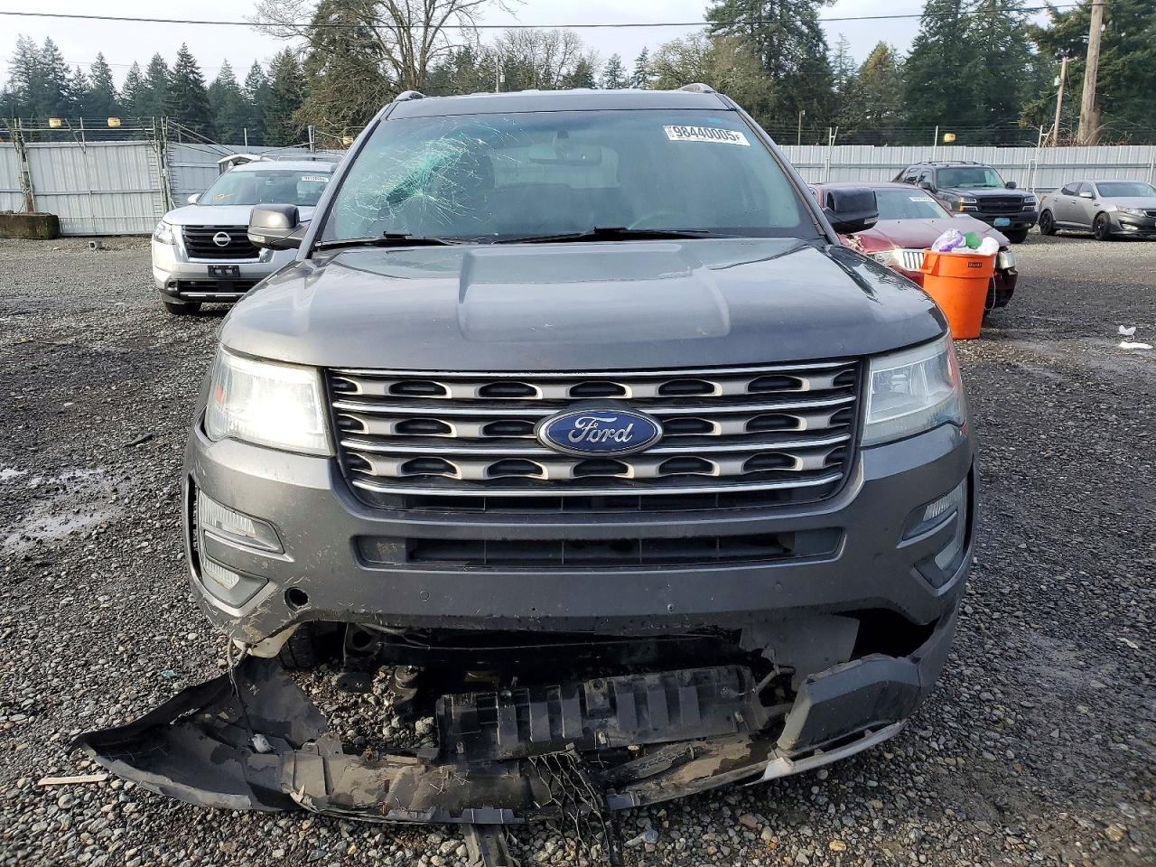 2016 FORD EXPLORER XLT photo 5