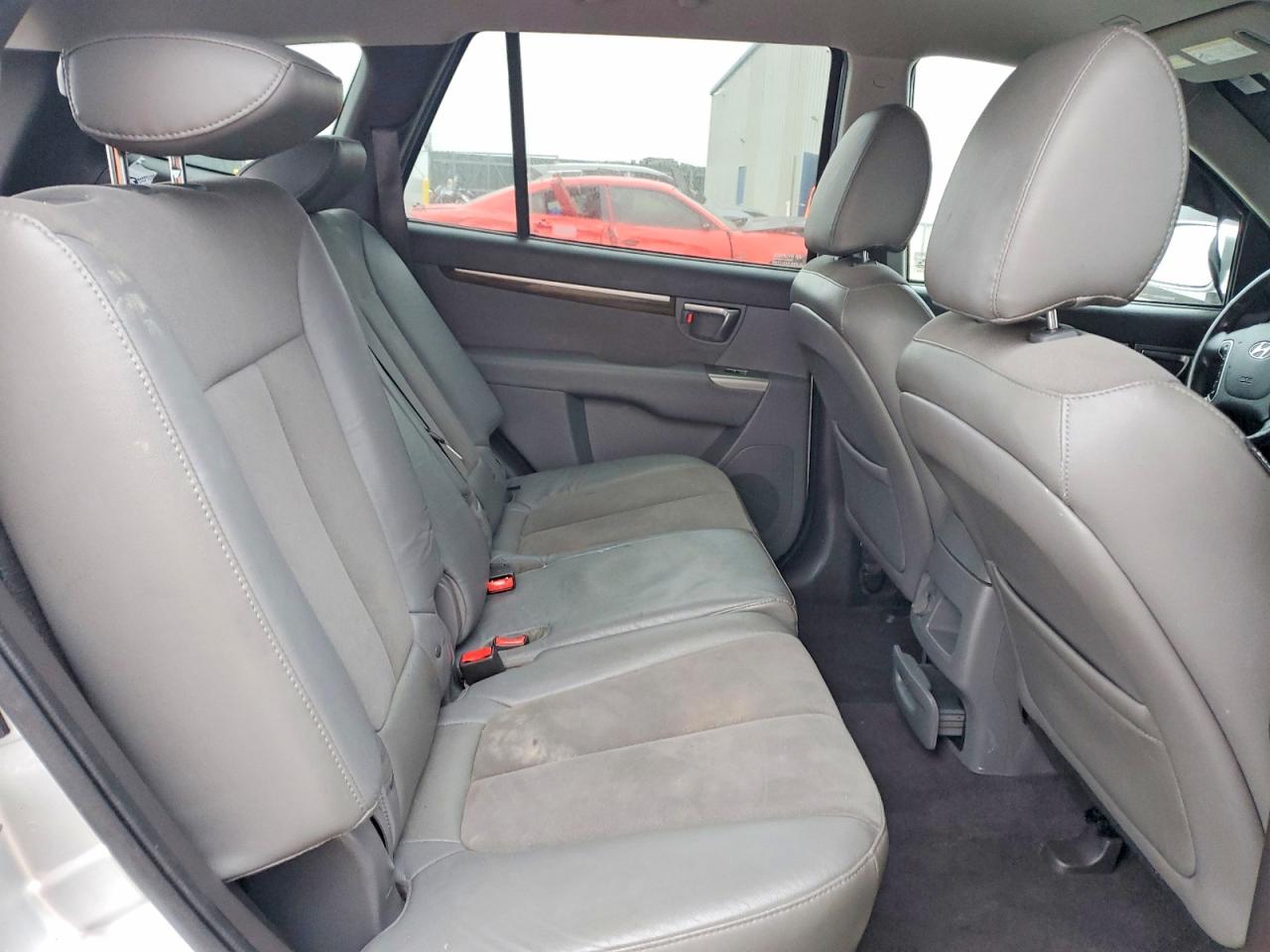 2011 HYUNDAI SANTA FE SE photo 11