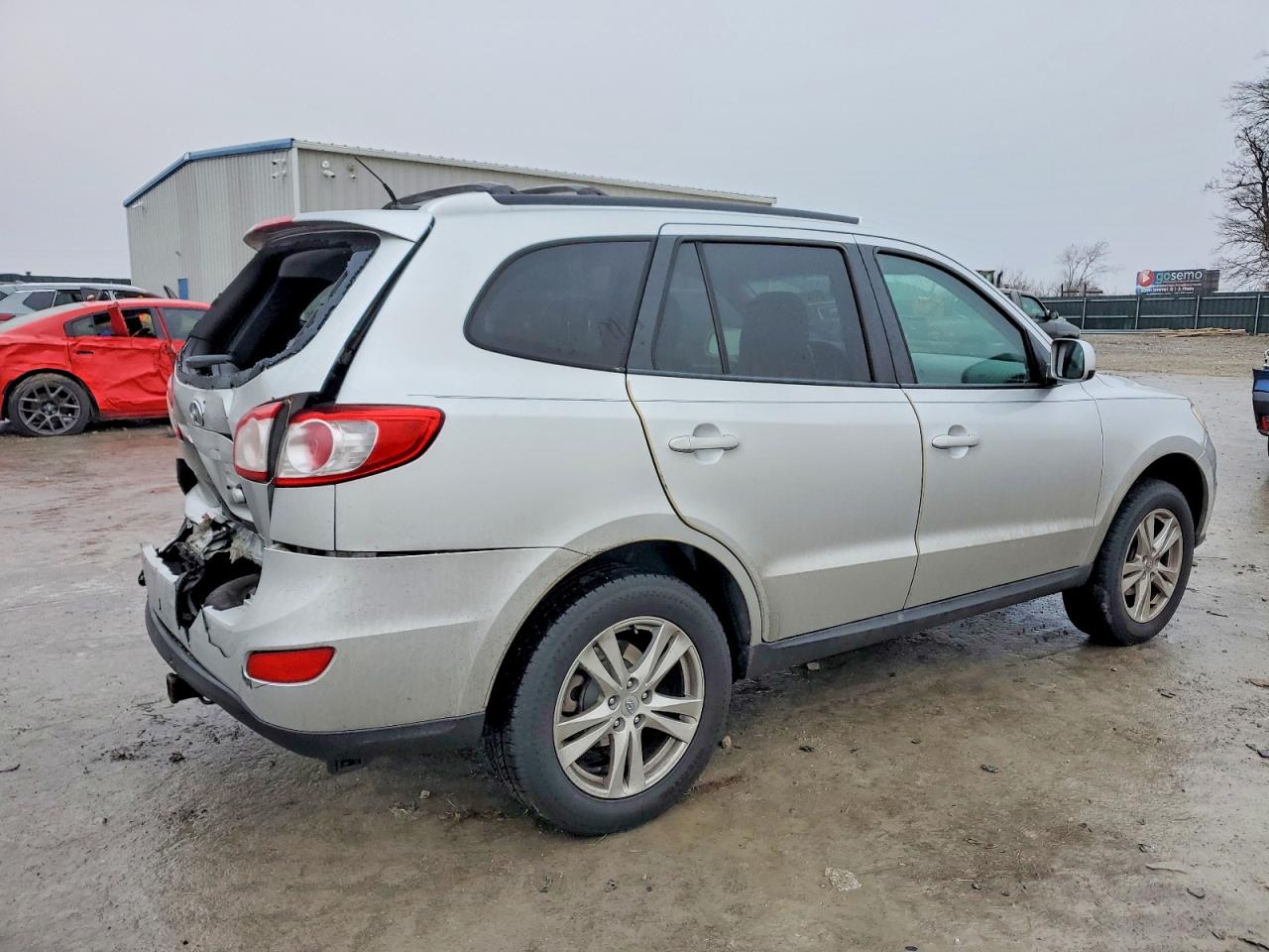 2011 HYUNDAI SANTA FE SE photo 3