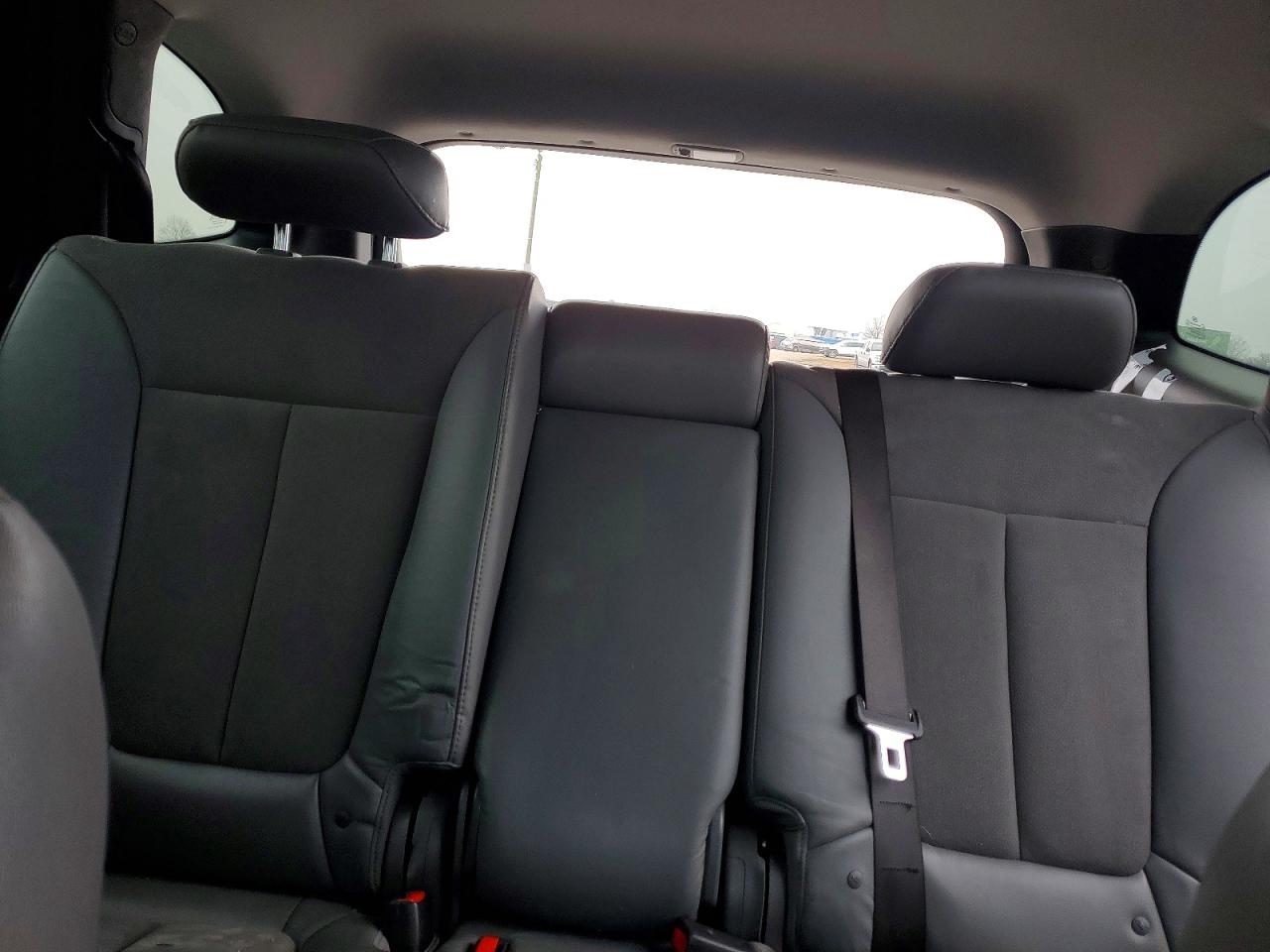 2011 HYUNDAI SANTA FE SE photo 10