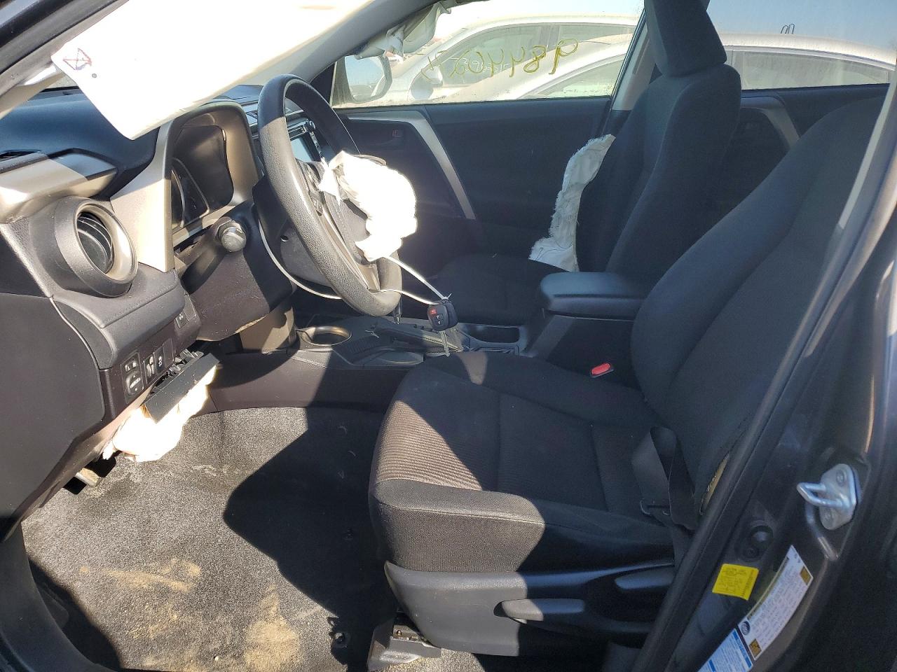 2015 TOYOTA RAV4 LE photo 19