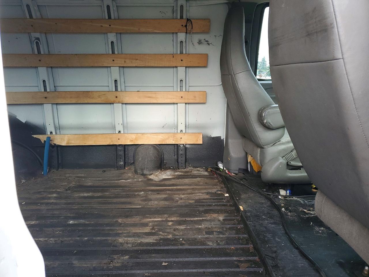 2017 GMC SAVANA 2500 DELIVERY VAN photo 10