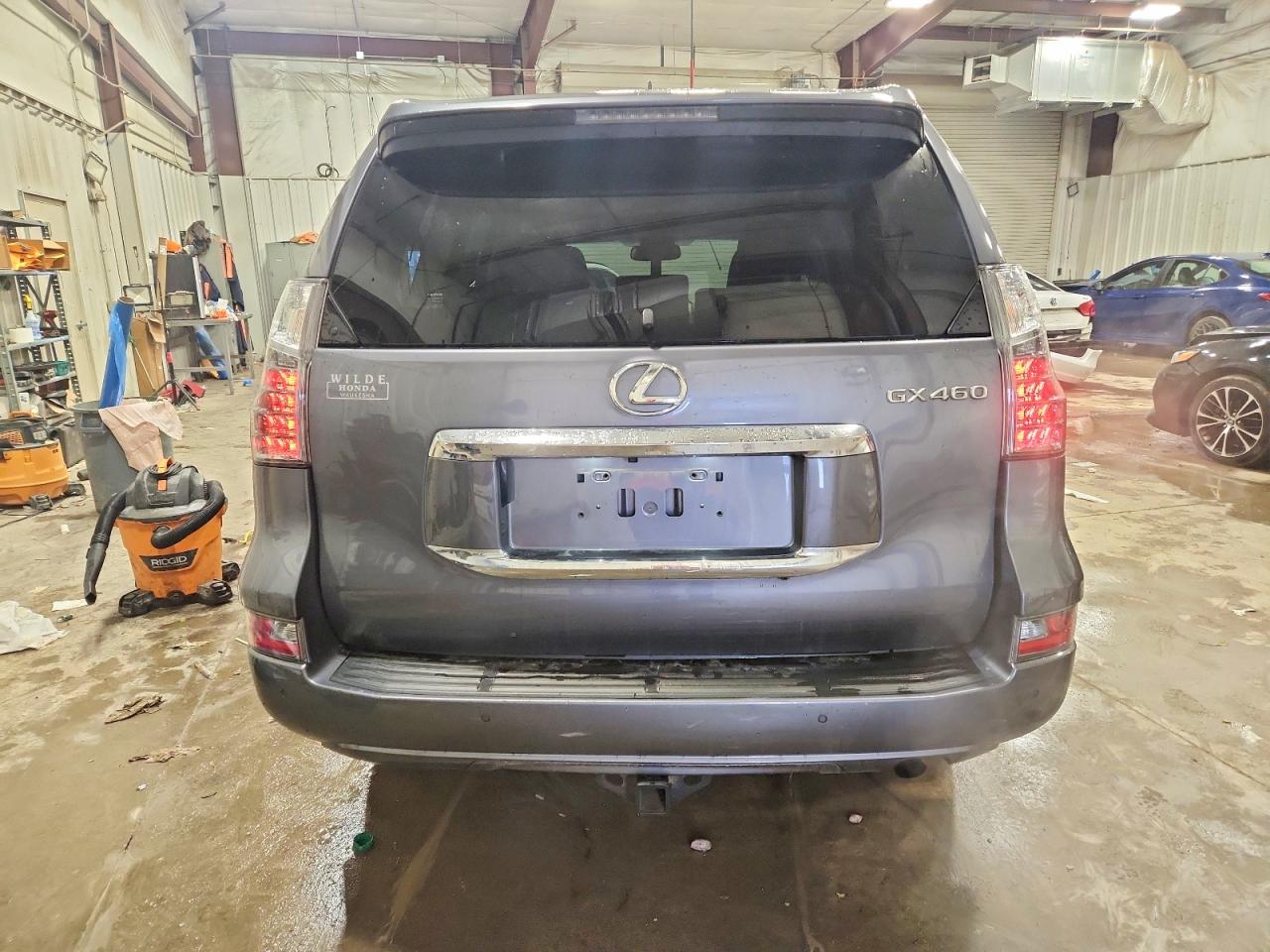 2017 LEXUS GX 460 photo 6