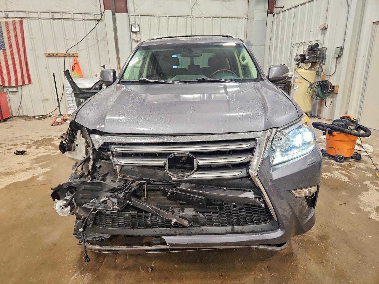 2017 LEXUS GX 460 photo 5