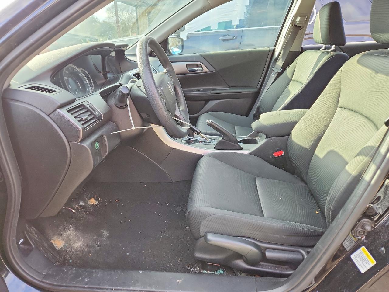 2015 HONDA ACCORD LX photo 19