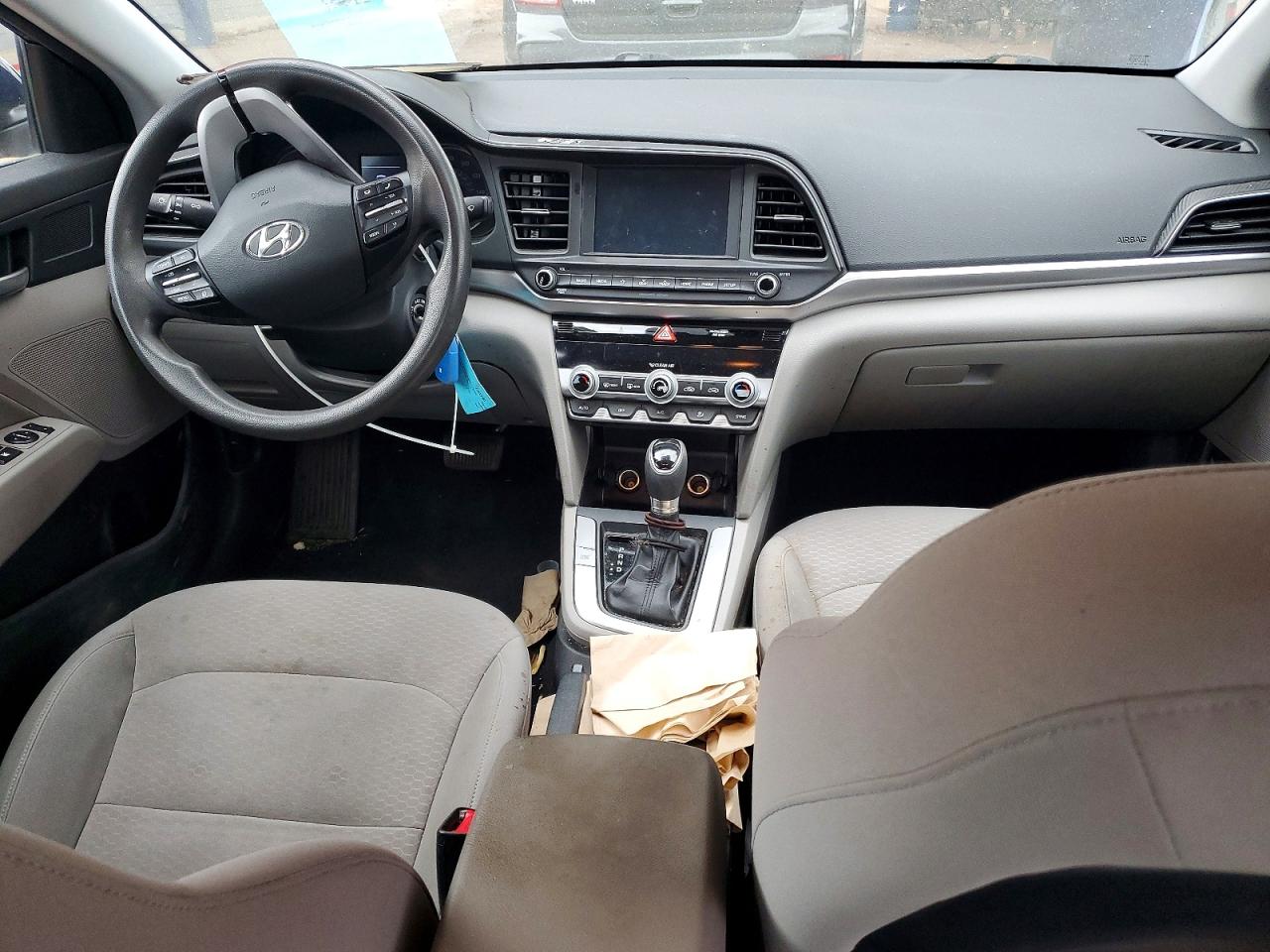 2020 HYUNDAI ELANTRA SEL photo 22