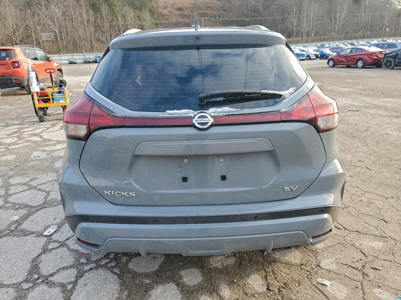 2021 NISSAN KICKS SV photo 6