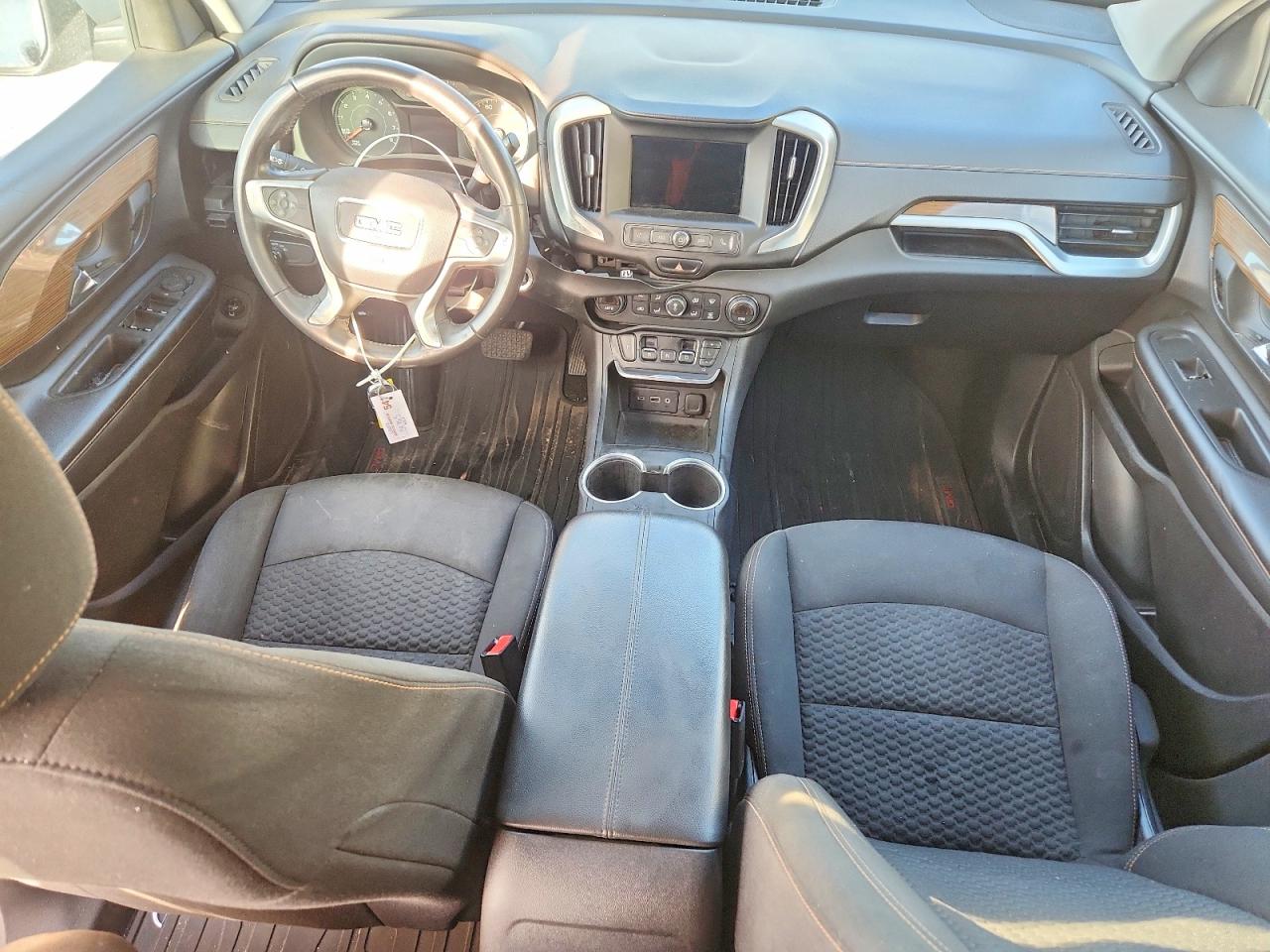 2018 GMC TERRAIN SLE photo 8