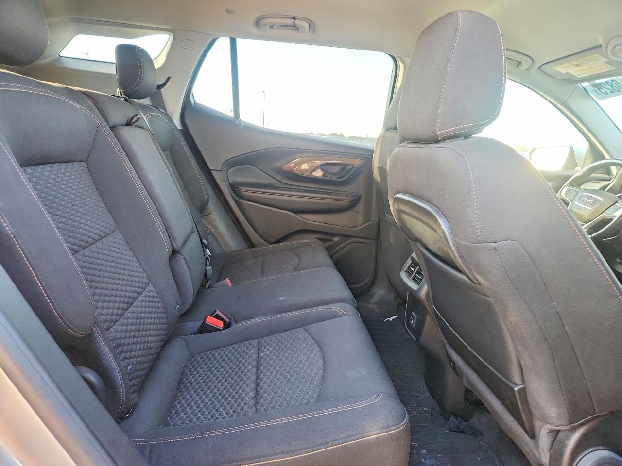 2018 GMC TERRAIN SLE photo 11