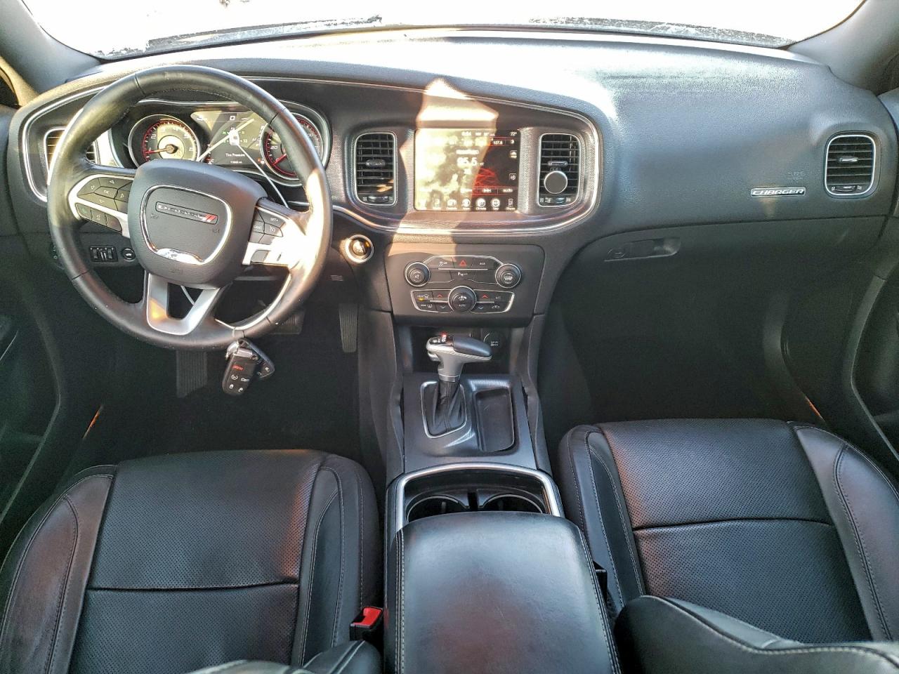2015 DODGE CHARGER SXT photo 8